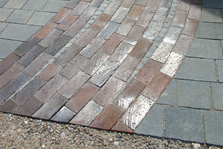 Auffahrt mit Klinkerweg